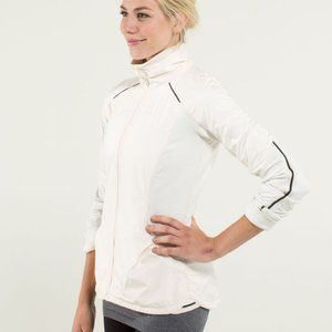 Lululemon Can't Stop Jacket in Angel Wing Hyperstripe